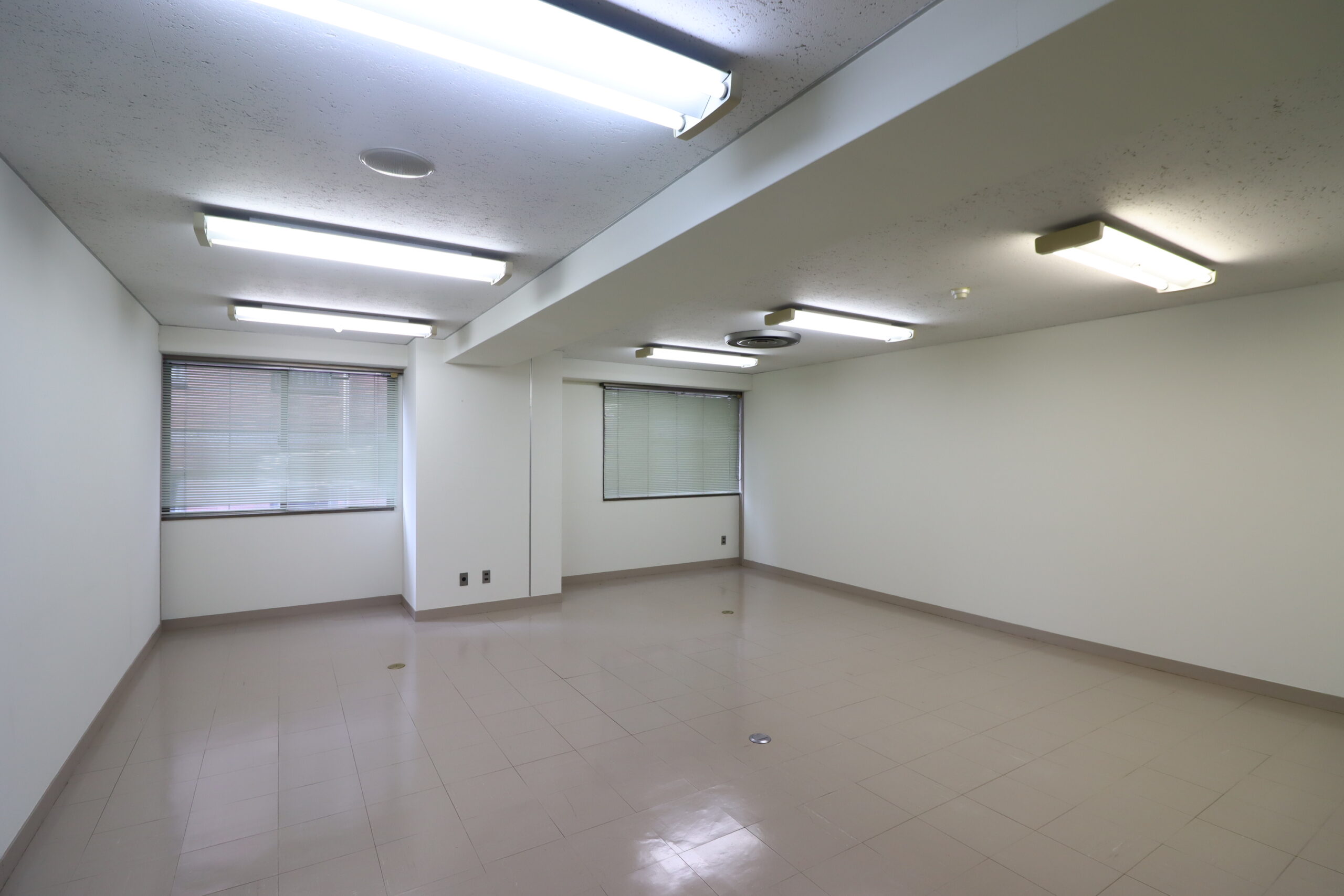 高崎市九蔵町貸事務所302